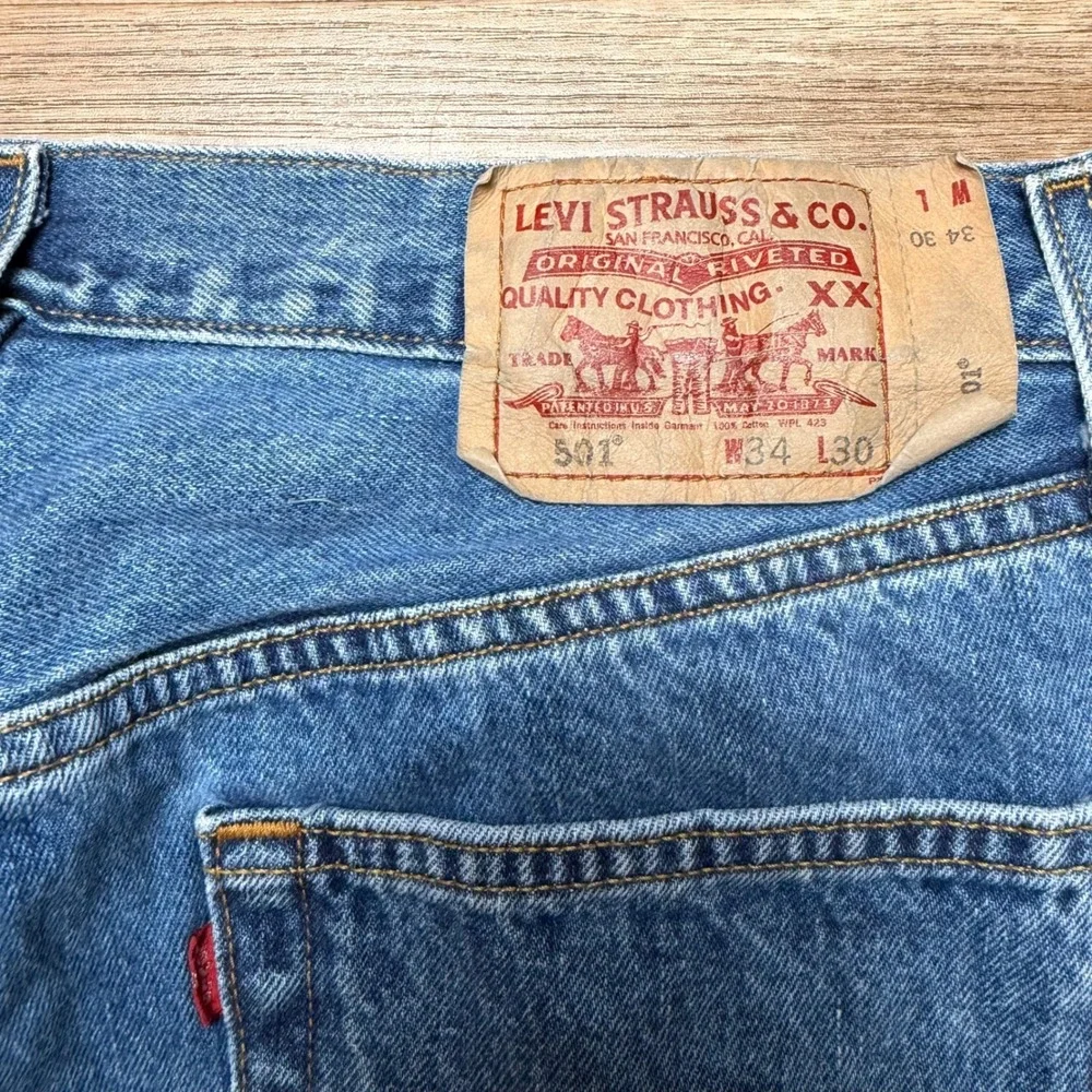 Levi's 501 Original Fit Jeans Mens 34x30 Blue Straight Leg Button Fly Y2K Denim